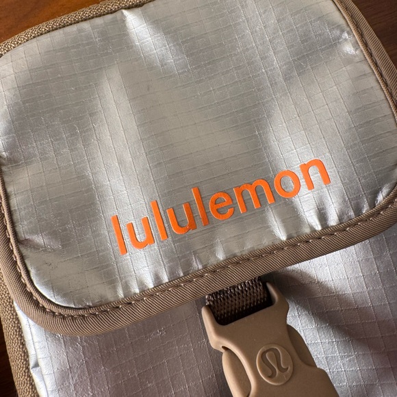 lululemon athletica Silver and Tan Crossbody Bag - Picture 8 of 13